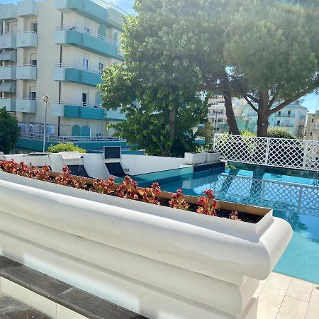 La Residenza Del Grand Hotel Gabicce Mare Bagian luar foto